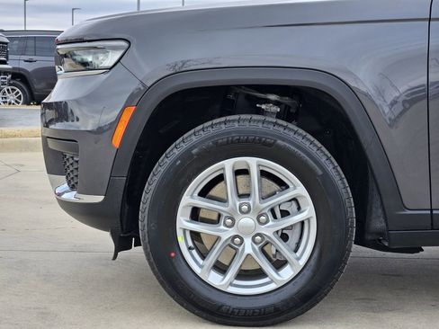 New 2026 Jeep Grand Cherokee L Laredo image 11