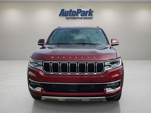 Used 2022 Jeep Wagoneer Series III w/ Flexible Seating Group AWD/4WD image 2