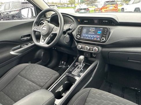 Used 2024 Nissan Kicks SV image 32