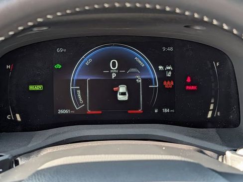 Used 2025 Toyota Camry SE image 21