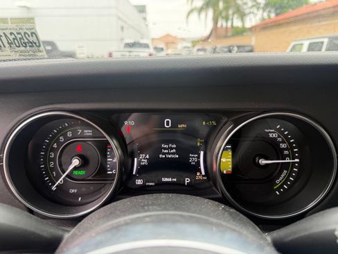 Used 2023 Jeep Wrangler Unlimited Sahara w/ Cold Weather Group AWD/4WD image 21