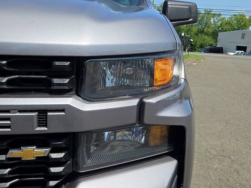 Used 2020 Chevrolet Silverado 1500 Custom w/ Custom Convenience Package AWD/4WD image 11