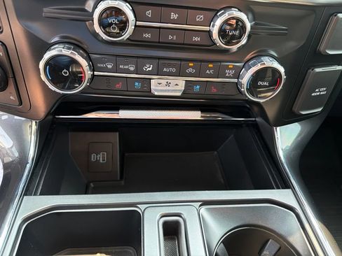 Used 2022 Ford F150 Lariat AWD/4WD image 24