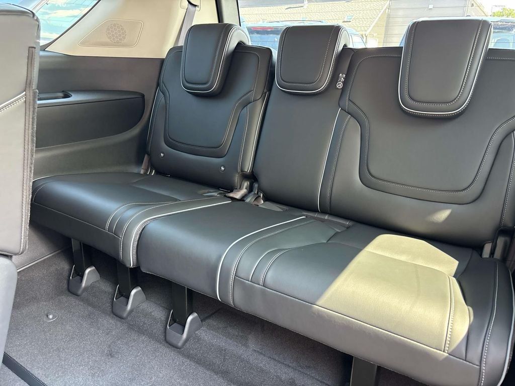 New 2027 INFINITI QX80 Luxe AWD/4WD image 9