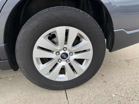 Used 2018 Subaru Outback 2.5i Premium image 26