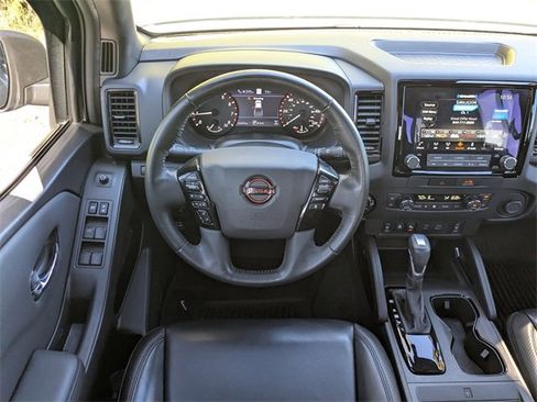 Used 2022 Nissan Frontier PRO-4X w/ Pro-4X Premium Package image 15