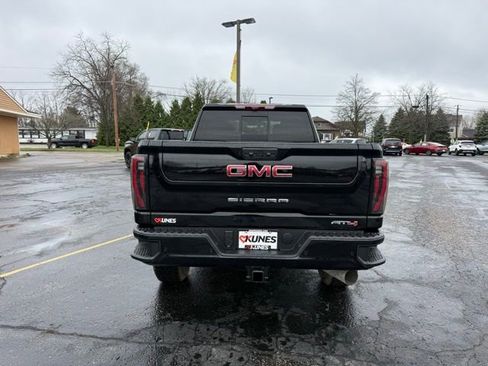 New 2026 GMC Sierra 2500 AT4 w/ AT4 Premium Plus Package AWD/4WD image 4