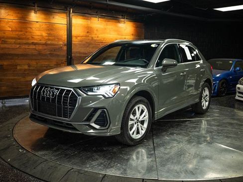 Used 2023 Audi Q3 2.0T Premium AWD/4WD image 2