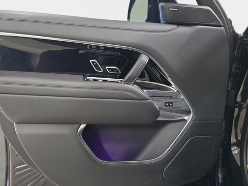 Used 2023 Land Rover Range Rover Long Wheelbase SE image 27