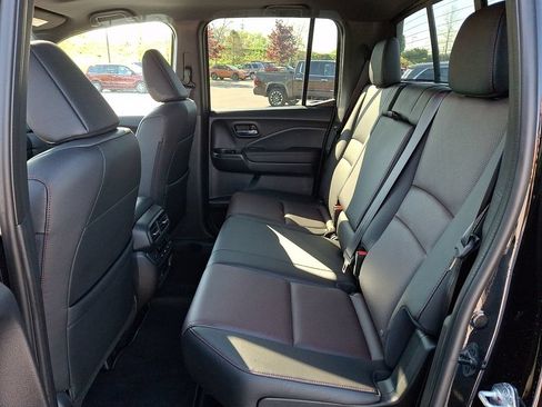 Used 2025 Honda Ridgeline Black Edition image 13