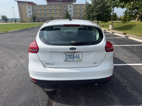 Used 2018 Ford Focus SE FWD image 4