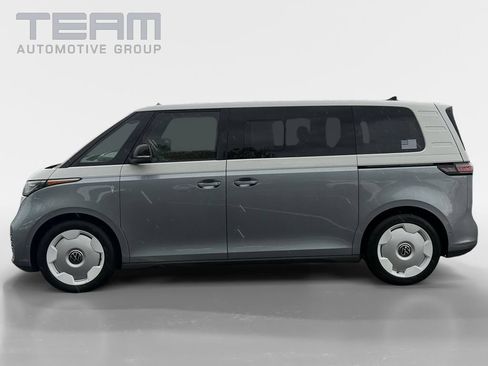 Used 2025 Volkswagen ID. Buzz 1st Edition RWD image 3