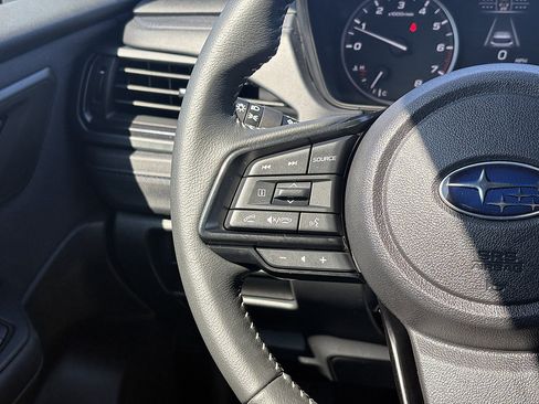 Used 2025 Subaru Forester Premium AWD/4WD image 21