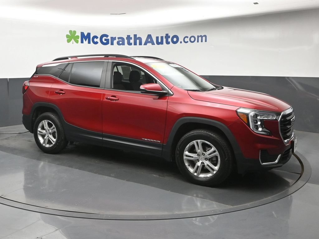 Used 2023 GMC Terrain SLE w/ Driver Convenience Package AWD/4WD image 2