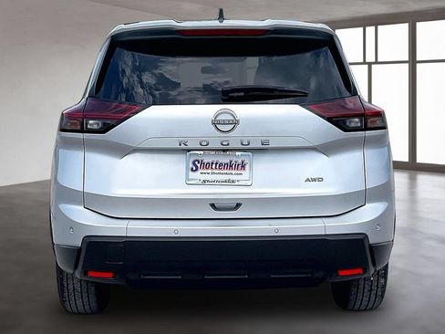 Used 2024 Nissan Rogue S AWD/4WD image 5