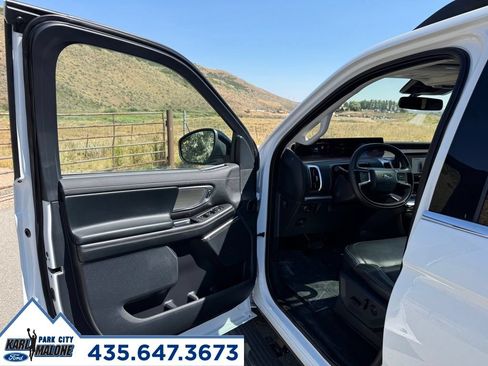 Certified 2025 Ford Expedition Max Platinum AWD/4WD image 12