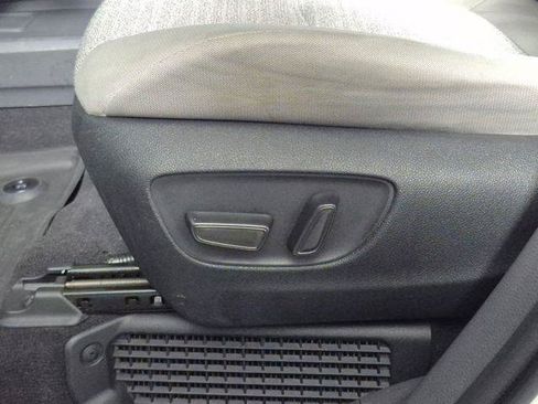 Certified 2023 Toyota Sienna LE FWD image 17