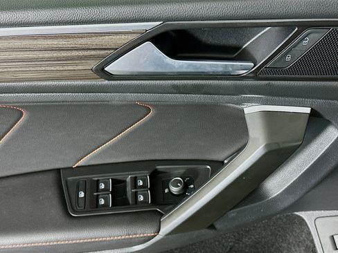 Used 2024 Volkswagen Tiguan Wolfsburg Edition image 15