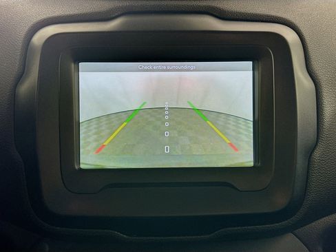 Used 2019 Jeep Renegade Limited image 21