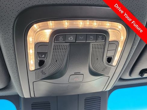 Used 2024 Mercedes-Benz Sprinter 2500 image 18