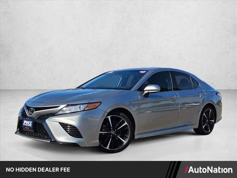 Used 2019 Toyota Camry XSE FWD image 1