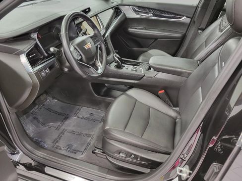 Certified 2025 Cadillac XT6 Premium Luxury image 10