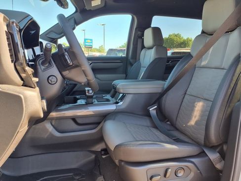 New 2025 Chevrolet Silverado 1500 ZR2 w/ Technology Package image 11