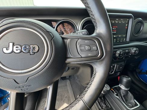 Used 2022 Jeep Wrangler Unlimited Sport AWD/4WD image 23