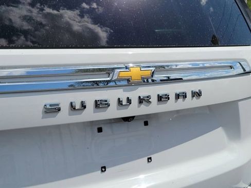 Certified 2023 Chevrolet Suburban Premier image 9
