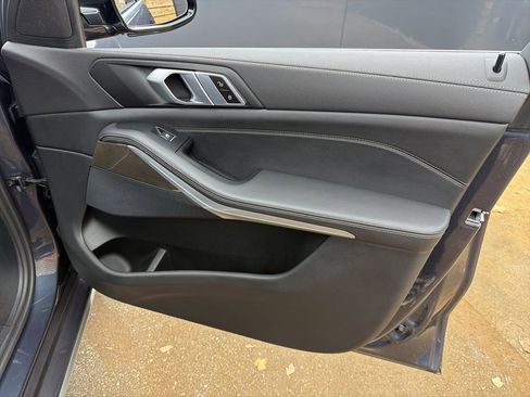 Used 2022 BMW X5 xDrive40i w/ Premium Package image 27