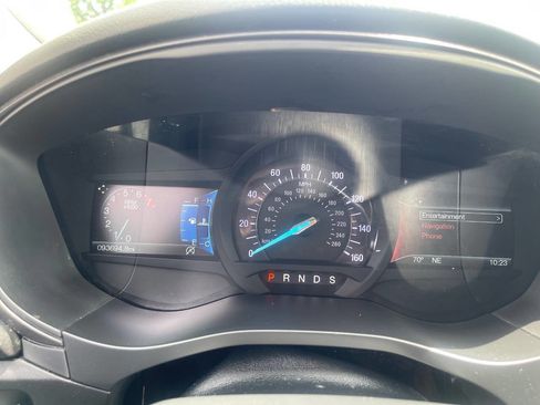 Used 2018 Ford Fusion SE w/ Equipment Group 201A FWD image 16