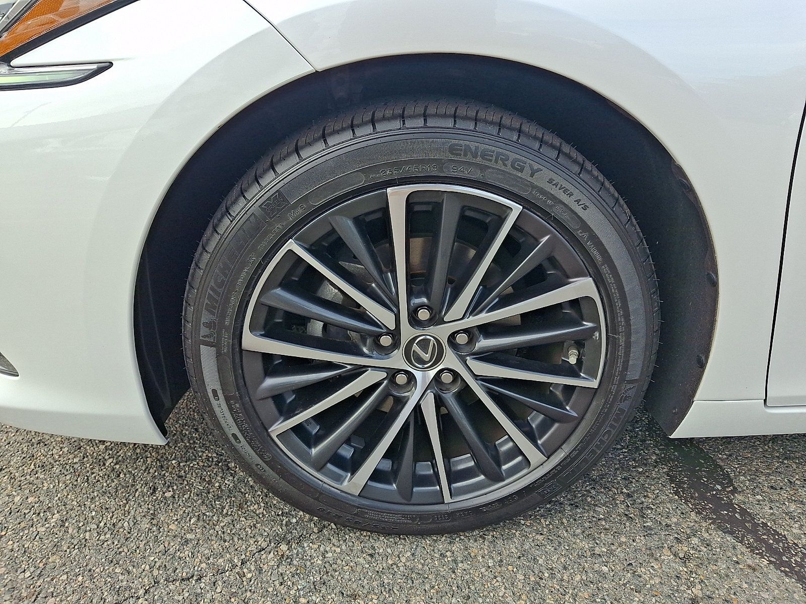 Certified 2023 Lexus ES 350 w/ Premium Package FWD image 9