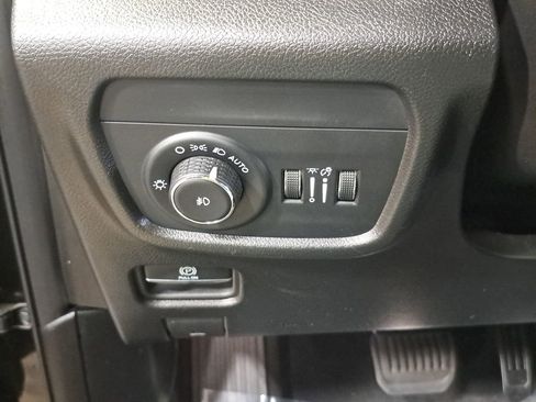 Certified 2024 Jeep Grand Cherokee L Limited w/ Luxury Tech Group II image 29