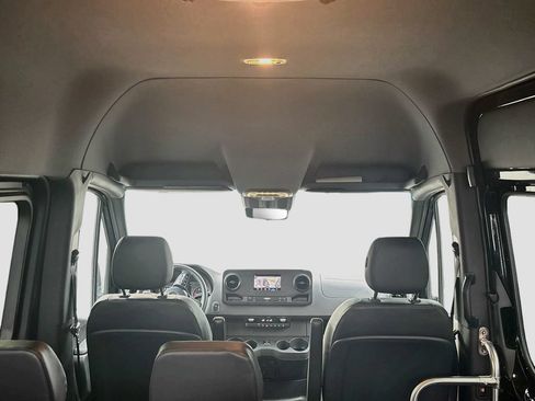 Used 2023 Mercedes-Benz Sprinter 3500 image 38
