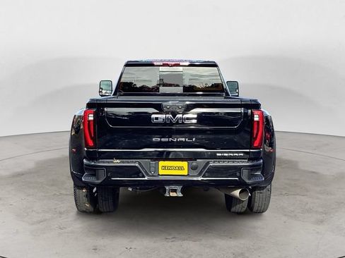 Used 2024 GMC Sierra 3500 Denali Ultimate AWD/4WD image 4