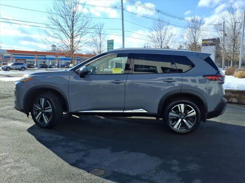 Used 2023 Nissan Rogue SL w/ SL Premium Package image 8