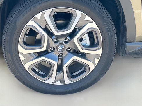 Used 2025 Subaru Ascent Limited AWD/4WD image 31