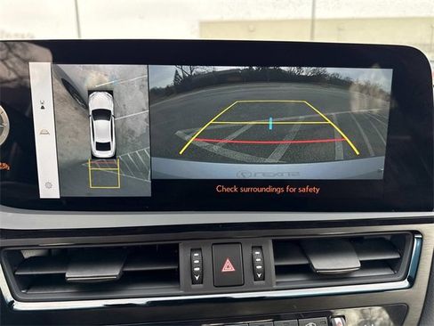 New 2025 Lexus ES 300h w/ Luxury Package image 23