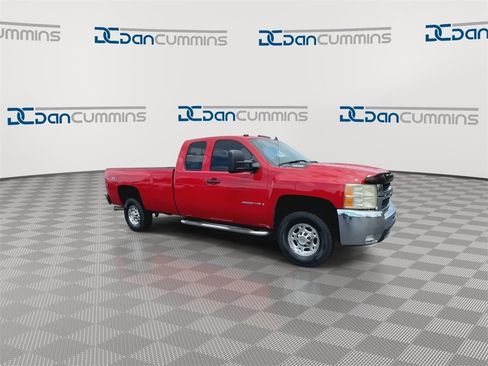 Used 2007 Chevrolet Silverado 2500 LT w/ 1LT Convenience Package image 2