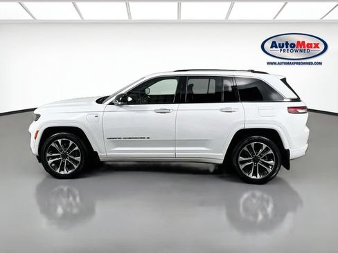 Used 2022 Jeep Grand Cherokee Overland w/ Advanced Protech Group III AWD/4WD image 9