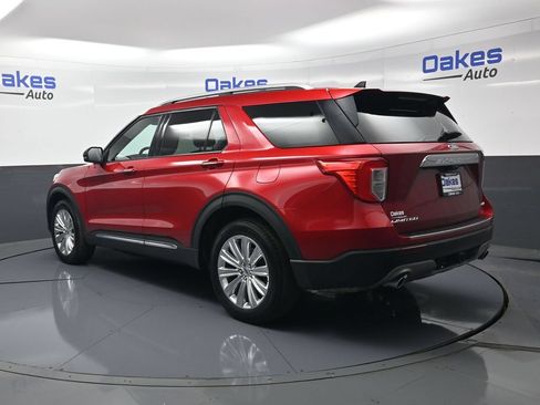 Used 2024 Ford Explorer Limited w/ Equipment Group 301A AWD/4WD image 5