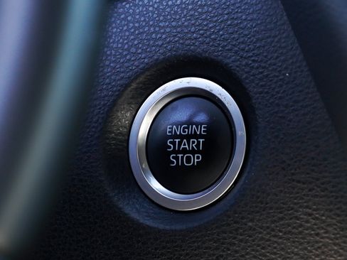 Certified 2022 Toyota Corolla XSE FWD image 36