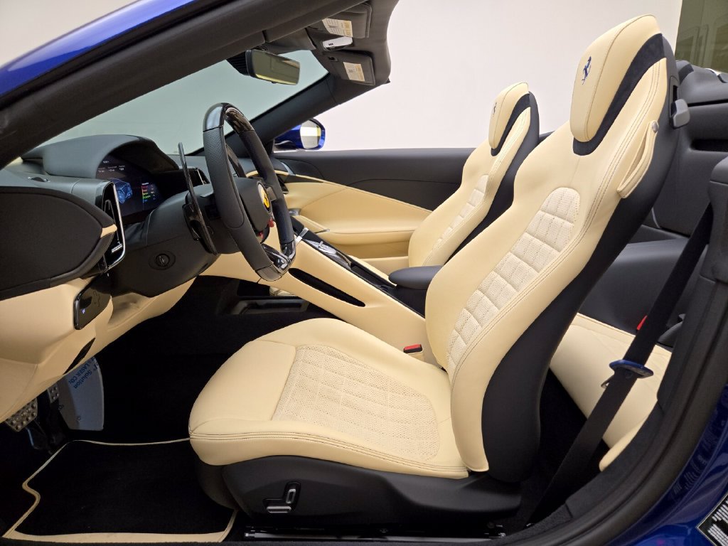 Used 2025 Ferrari Roma Spider RWD image 19