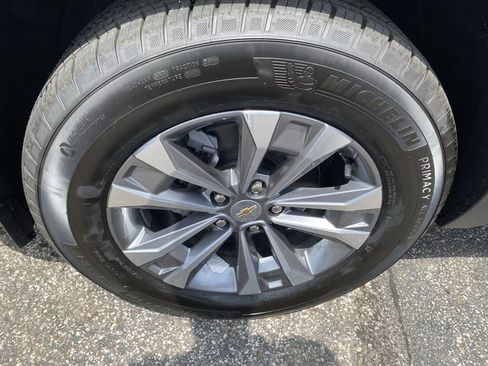 New 2025 Chevrolet Equinox LT image 31