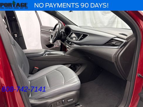 Used 2024 Buick Enclave Premium AWD/4WD image 28
