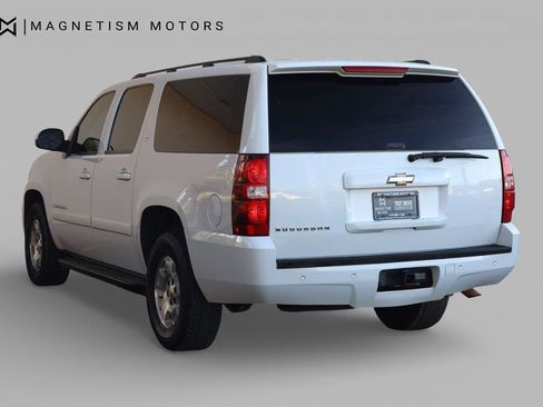 Used 2008 Chevrolet Suburban LT w/ LT Preferred Equipment Group image 9