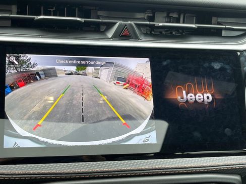 New 2026 Jeep Cherokee Overland w/ Trailer Tow Group AWD/4WD image 22