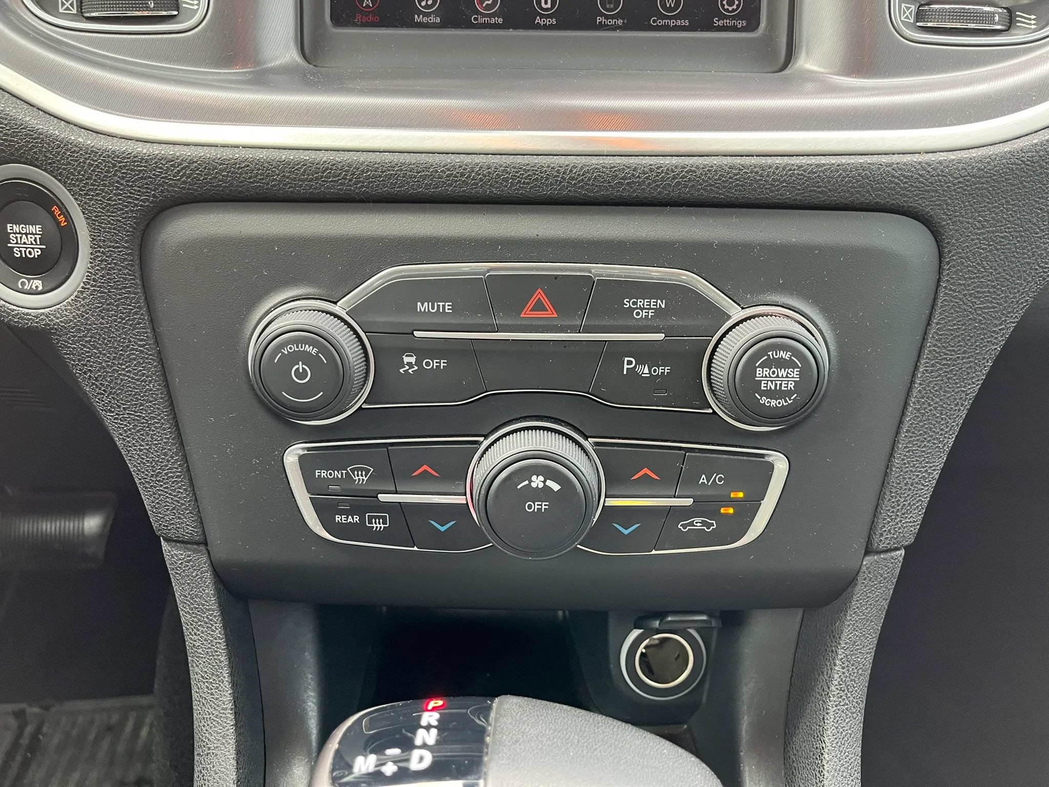Used 2019 Dodge Charger SXT RWD image 40