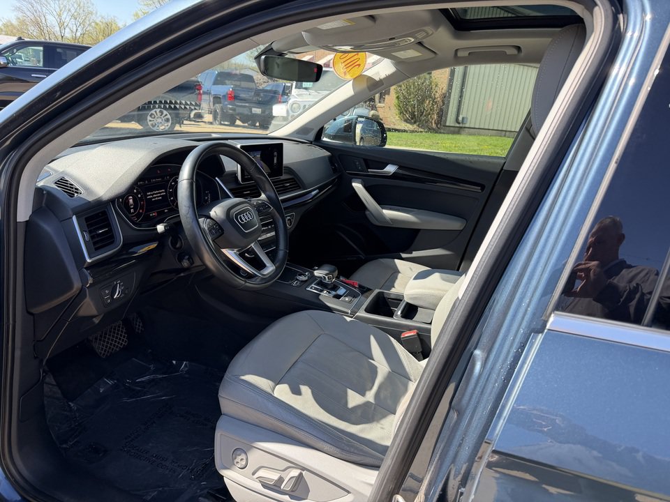 Used 2018 Audi Q5 2.0T Premium Plus w/ Premium Plus Package AWD/4WD image 14