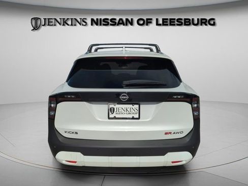 Certified 2025 Nissan Kicks SR image 7